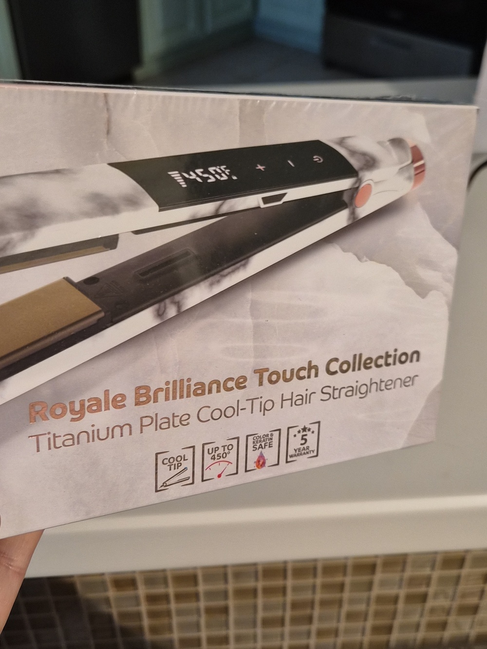 Royale Brilliance Touch Screen Titanium Hair Straightener - Picture 7 of 7